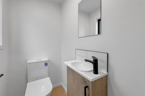 Photo of property in 5/6 Victoria Street, Ebdentown, Upper Hutt, 5018