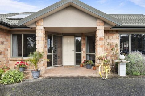 Photo of property in 5 Wilson Street, Bulls, 4818