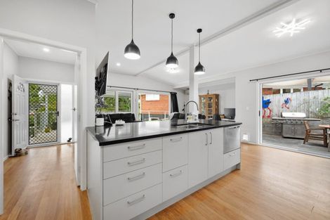 Photo of property in 12 Gerwyn Place, Pakuranga Heights, Auckland, 2010