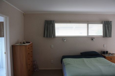 Photo of property in 4 Cranbrook Grove, Waikanae, 5036