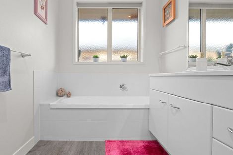 Photo of property in 3 Maidstone Place, Rototuna North, Hamilton, 3210