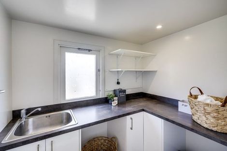 Photo of property in 3 Saint Andrews Road, Havelock North, 4130