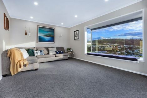 Photo of property in 76 Mercury Way, Whitby, Porirua, 5024