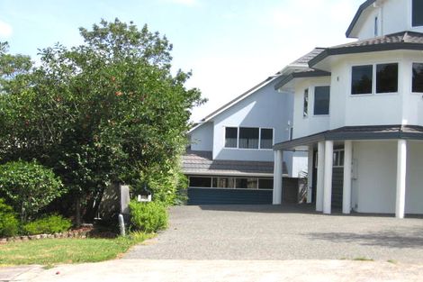 Photo of property in 1/22 Ronald Macken Place, Windsor Park, Auckland, 0632