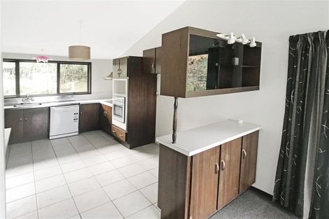 Photo of property in 14 Chenery Road, Red Beach, 0932