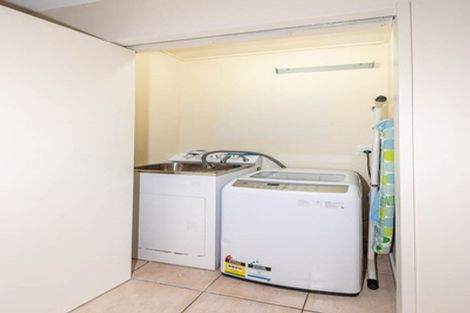 Photo of property in 7/78 Fernhill Way, Oteha, Auckland, 0632