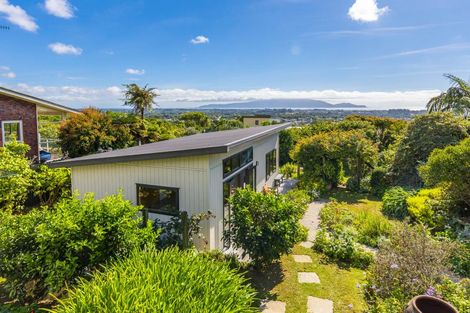 Photo of property in 10 Tui Crescent, Waikanae, 5036