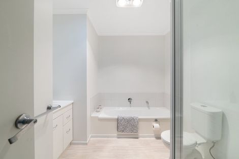 Photo of property in 28/19 Glencarron Place, Bethlehem, Tauranga, 3110