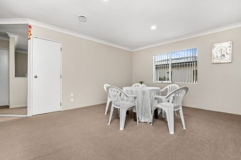 Photo of property in 30a Wellington Street, Pukekohe, 2120