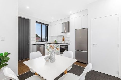 Photo of property in 12/20 Trent Street, Island Bay, Wellington, 6023