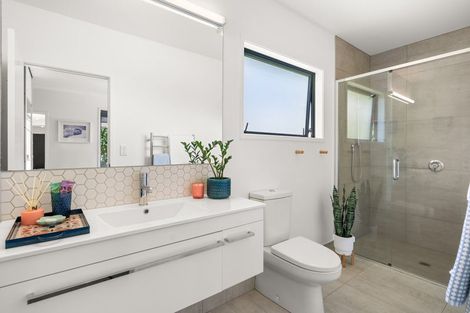 Photo of property in 20 Riverstone Drive, Welcome Bay, Tauranga, 3112