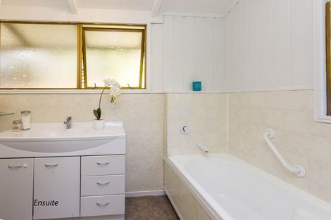 Photo of property in 8 Goodwin Place, Pinehaven, Upper Hutt, 5019