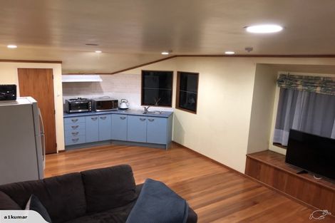 Photo of property in 104 Lawrence Crescent, Hillpark, Auckland, 2102