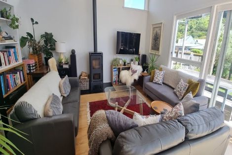 Photo of property in 16 Kaitawa Crescent, Paraparaumu, 5032