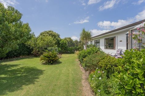 Photo of property in 24 Springbok Avenue, Whitianga, 3510