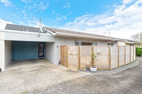Photo of property in 2/137 Shakespeare Road, Milford, Auckland, 0620
