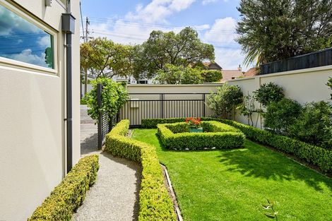 Photo of property in 437a Muritai Road, Eastbourne, Lower Hutt, 5013