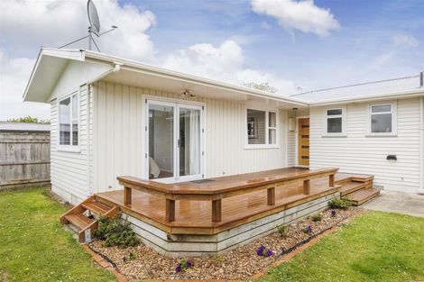 Photo of property in 12 Snowdon Avenue, Terrace End, Palmerston North, 4410