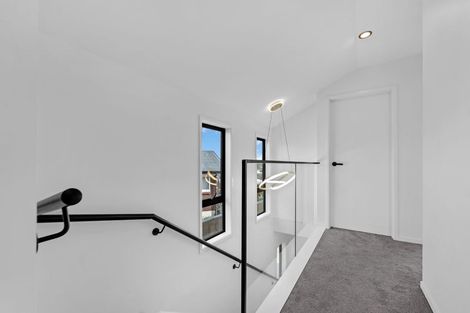 Photo of property in 2b Raglan Street, Mangere East, Auckland, 2024