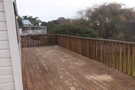 Photo of property in 32 Kaiwaka Road, Waiuku, 2123