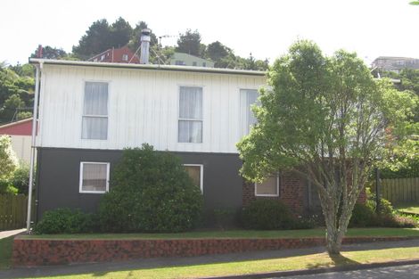 Photo of property in 10 John Witton Drive, Crofton Downs, Wellington, 6035