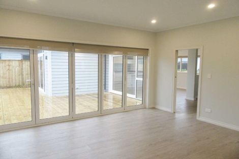 Photo of property in 12 Brumbie Way, Karaka, Papakura, 2113