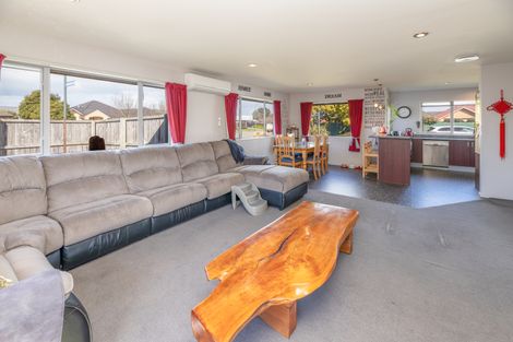 Photo of property in 2 Evergreen Place, Parklands, Christchurch, 8083