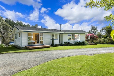 Photo of property in 336 Muriwai Road, Waimauku, 0881