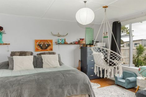 Photo of property in 5 Webb Street, Westport, 7825