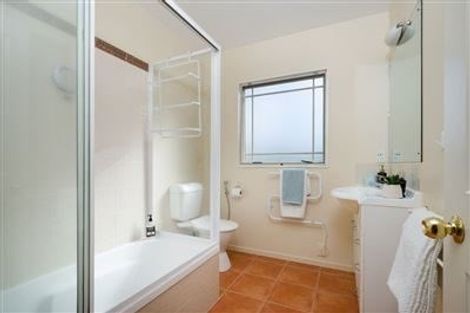 Photo of property in 143e Hobsonville Road, West Harbour, Auckland, 0618