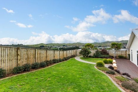 Photo of property in 80 Te Puia Drive, Aotea, Porirua, 5024