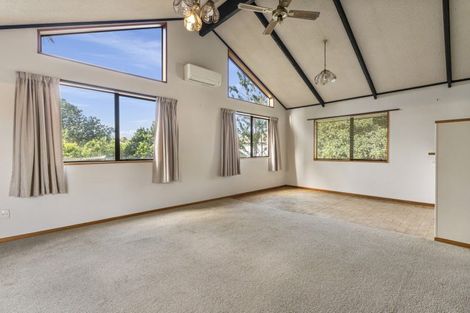 Photo of property in 5 Johnston Place, Welcome Bay, Tauranga, 3112