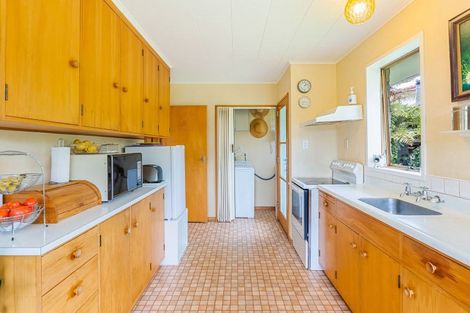 Photo of property in 20 Rewarewa Crescent, Waikanae, 5036