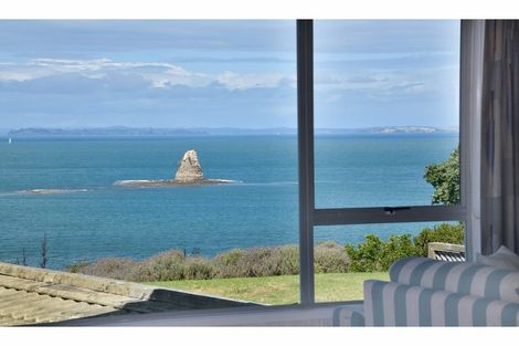 Photo of property in 1017 Whangaparaoa Road, Tindalls Beach, Whangaparaoa, 0930