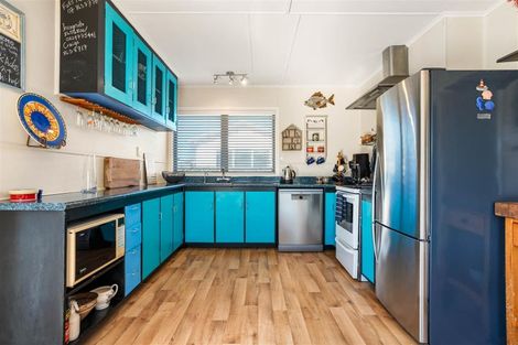 Photo of property in 108a Riverview Road, Whangamata, 3620