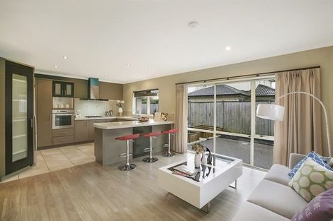 Photo of property in 15 Monash Place, Flat Bush, Auckland, 2016