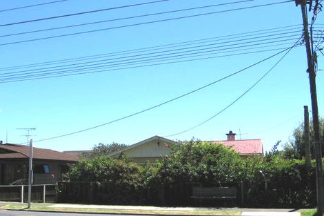 Photo of property in 67 Shakespeare Road, Milford, Auckland, 0620