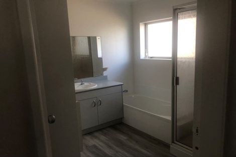 Photo of property in 50 Dickson Road, Papamoa Beach, Papamoa, 3118