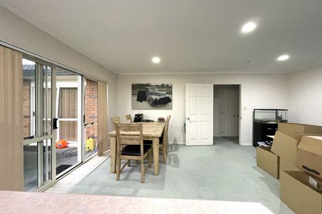 Photo of property in 7 Mullagh Place, East Tamaki Heights, Auckland, 2016