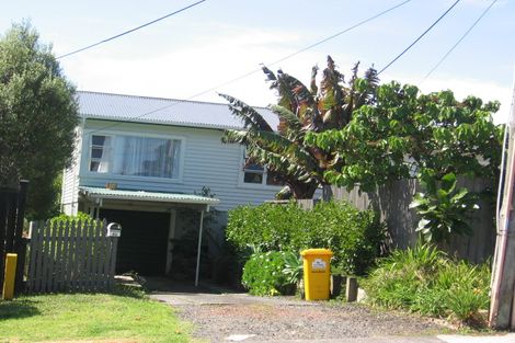 Photo of property in 1/49 Roseberry Avenue, Birkenhead, Auckland, 0626
