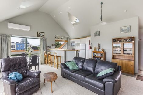 Photo of property in 3b/25 Maclean Street, Paraparaumu Beach, Paraparaumu, 5032