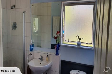 Photo of property in 2/29 Rosecamp Road, Beach Haven, Auckland, 0626