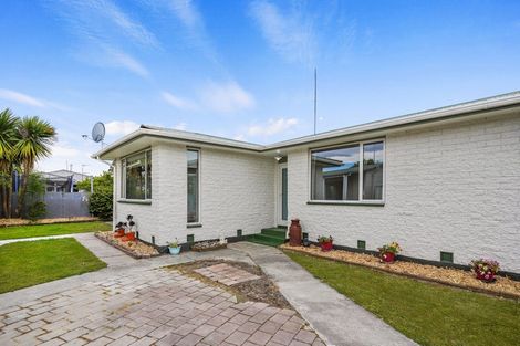 Photo of property in 4 Walker Place, Rangiora, 7400