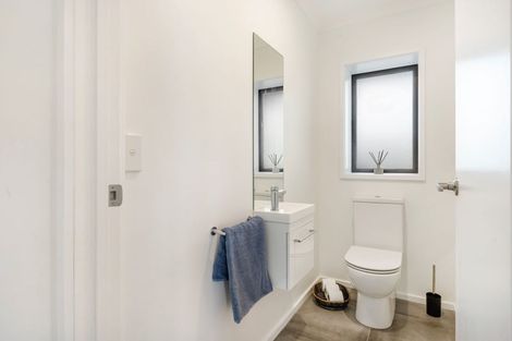 Photo of property in 99 Banks Street, Marfell, New Plymouth, 4310