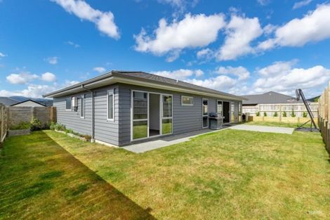 Photo of property in 103 Riverstone Drive, Riverstone Terraces, Upper Hutt, 5018