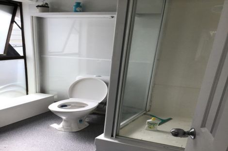 Photo of property in 11 Edgware Road, West Harbour, Auckland, 0618