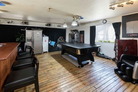 Photo of property in 11 Acland Place, Botany Downs, Auckland, 2010