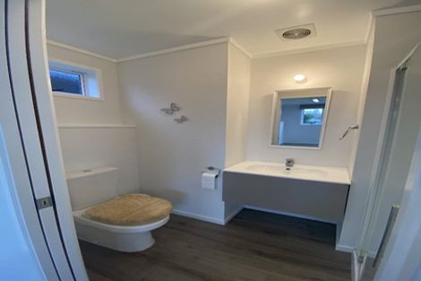 Photo of property in 4 Trojan Crescent, New Lynn, Auckland, 0600