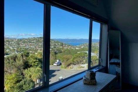 Photo of property in 16 Cavalry Close, Crofton Downs, Wellington, 6035