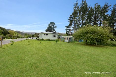 Photo of property in 1 Ataahua Place, Featherston, 5710
